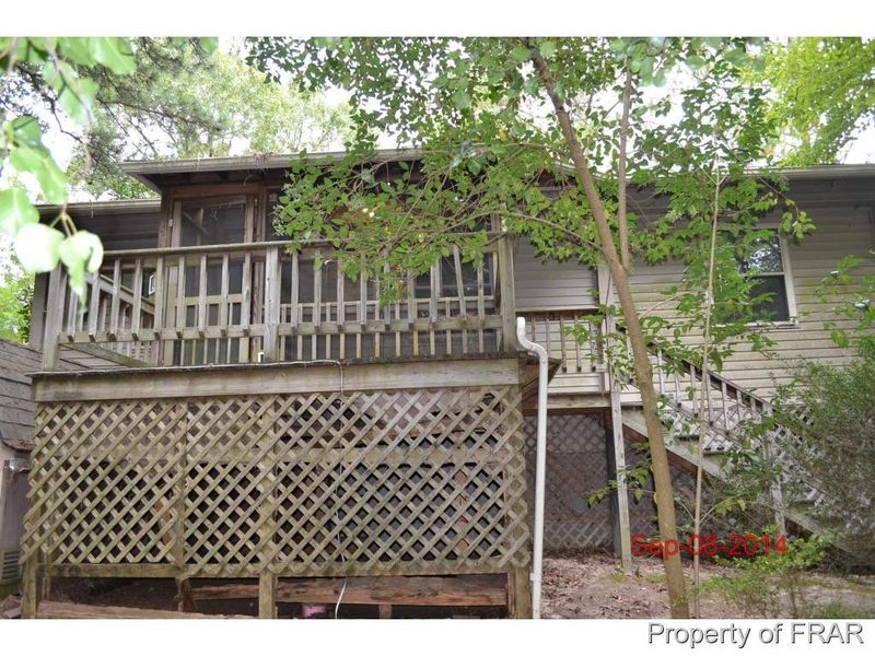 3301 Forest Lake Dr, Hope Mills, NC 28348