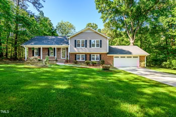 3301 Manor Ridge Dr, Raleigh, NC 27603