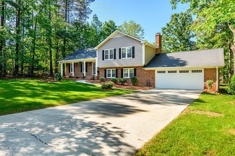 3301 Manor Ridge Dr, Raleigh, NC 27603