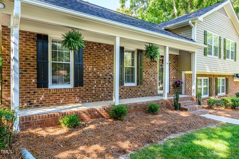 3301 Manor Ridge Dr, Raleigh, NC 27603