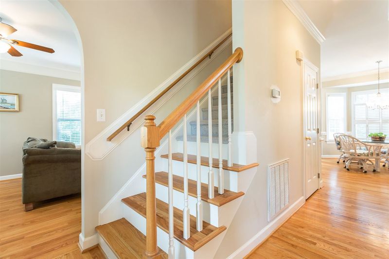 3301 Oaklyn Springs Dr, Raleigh, NC 27606