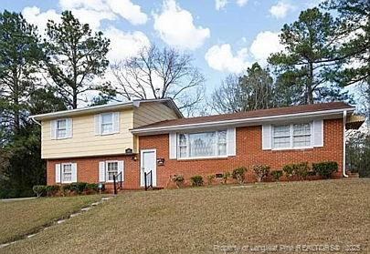 3303 Cranbrook Dr, Fayetteville, NC 28301