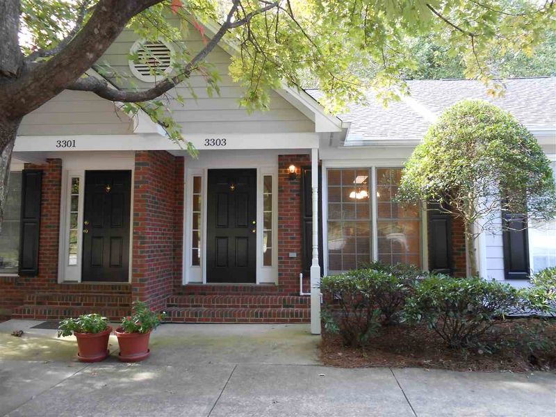 3303 Leesville Towns Ct, Raleigh, NC 27613