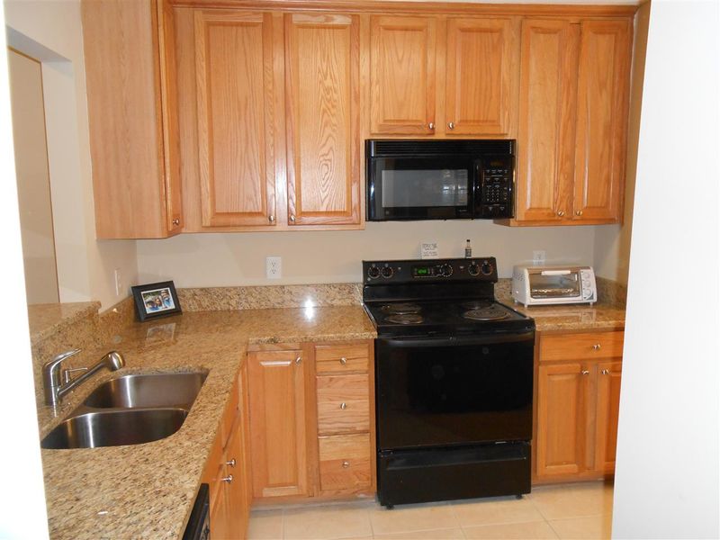 3303 Leesville Towns Ct, Raleigh, NC 27613