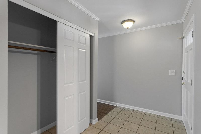 3304 Blue Ridge Rd, Raleigh, NC 27612