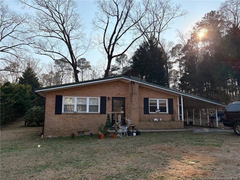 3304 Hillandale Dr, Sanford, NC 27332