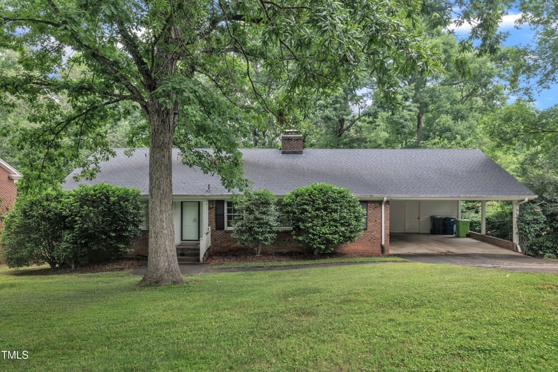 3304 Redbud Ln, Raleigh, NC 27607