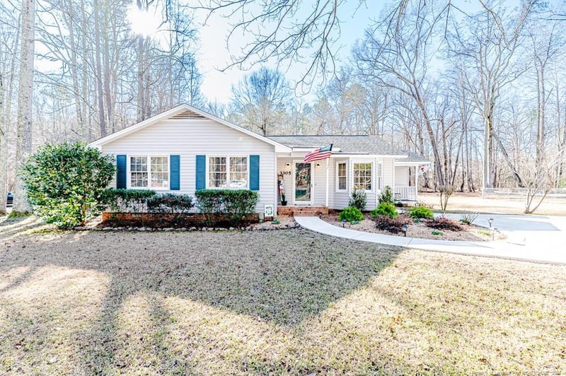 3305 Longview Dr, Sanford, NC 27330