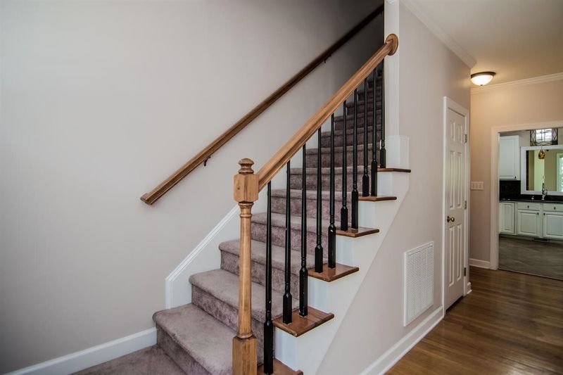 3305 Pomegranate Dr, Raleigh, NC 27616