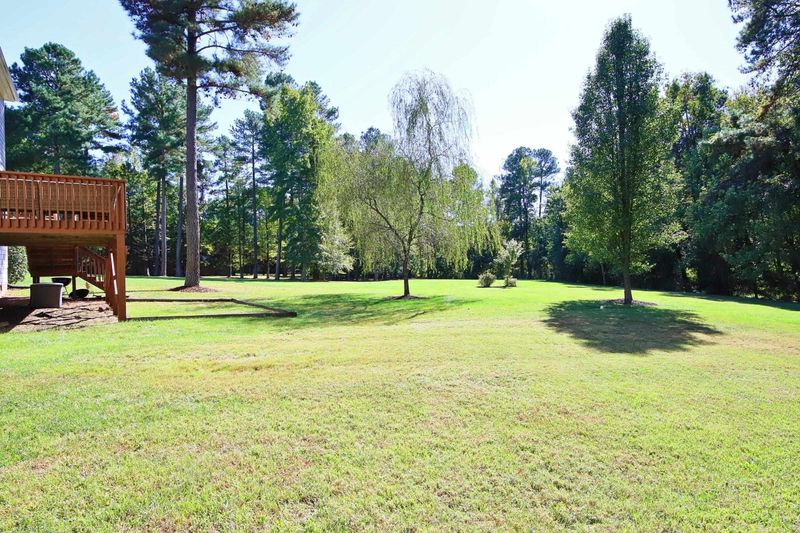 3307 Meadowrun Dr, Durham, NC 27707