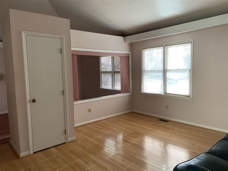 3308 Mill Rn #107, Raleigh, NC 27612