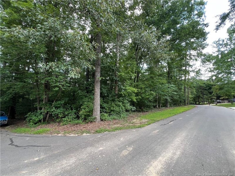 3309 Edinburgh Dr, Sanford, NC 27330