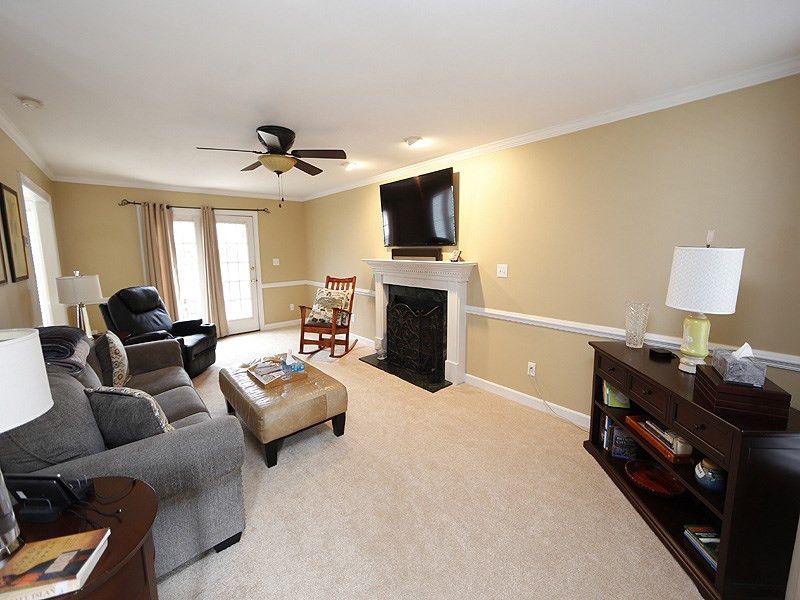 3309 Pomegranate Dr, Raleigh, NC 27616