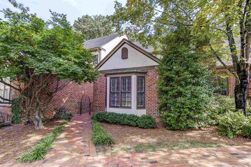 3309 Ridgecrest Ct, Raleigh, NC 27607