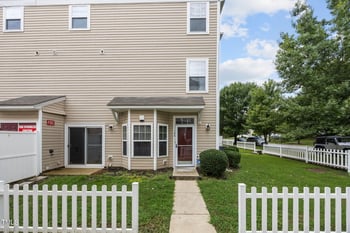 331 Gilman Ln #106, Raleigh, NC 27610