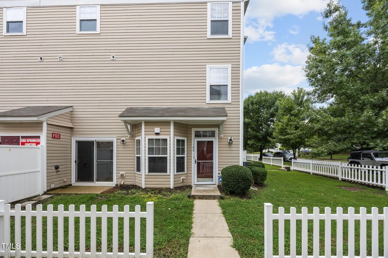 331 Gilman Ln #106, Raleigh, NC 27610