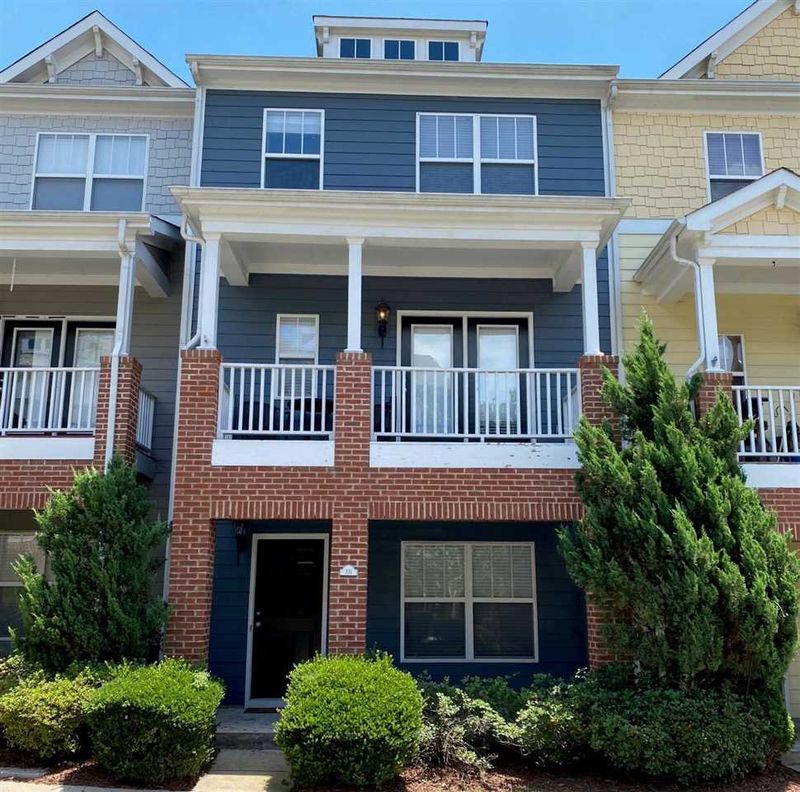 331 Kinellan Ln, Cary, NC 27519