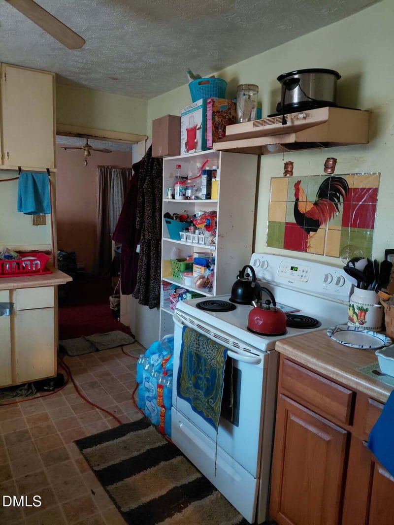 331 Plymouth St, Fayetteville, NC 28312