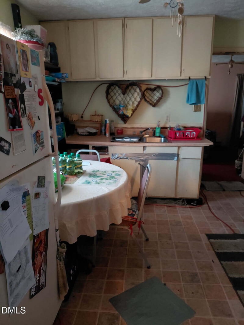 331 Plymouth St, Fayetteville, NC 28312