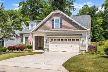 331 Sugarberry Ln, Clayton, NC 27527