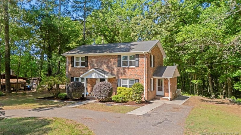3311 Green Valley Dr, Sanford, NC 27330