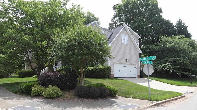 3312 Glade Spring Ct, Raleigh, NC 27612