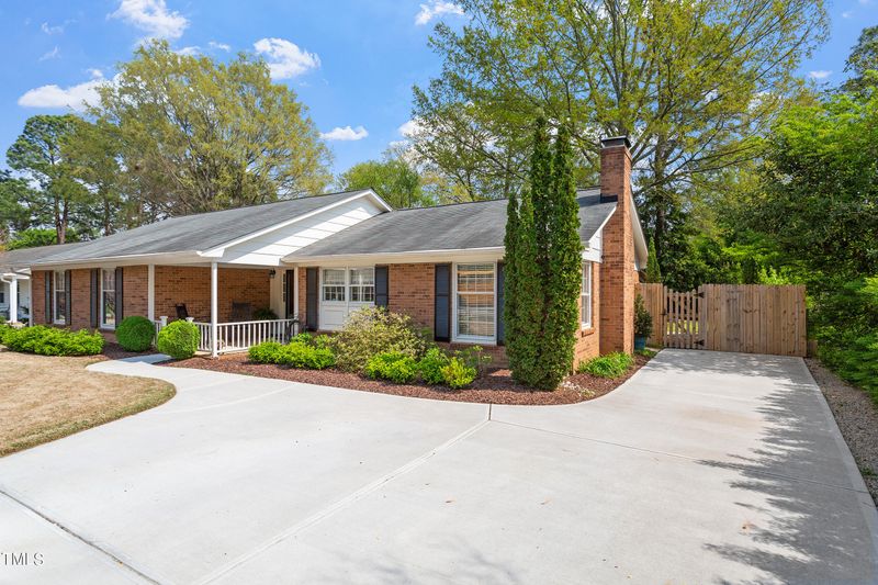 3316 Blue Ridge Rd, Raleigh, NC 27612