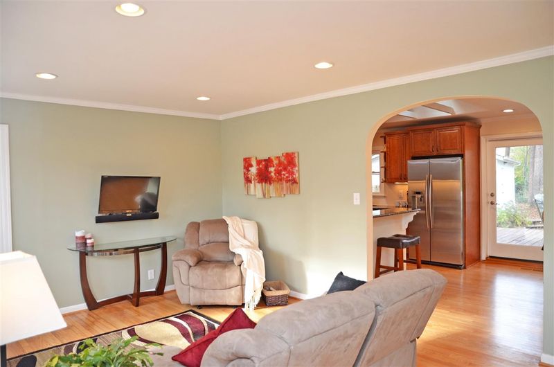 3316 Huntleigh Dr, Raleigh, NC 27604