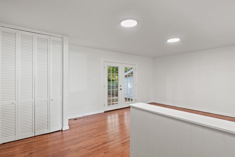 3316 Julian Dr, Raleigh, NC 27604