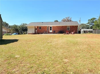 3317 Forest Lake Dr, Hope Mills, NC 28348