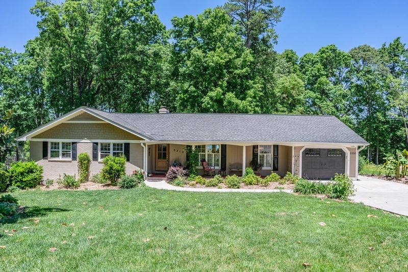 3318 Hampton Rd, Raleigh, NC 27607