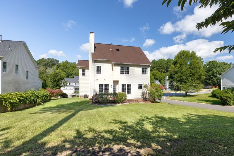 3318 Meadowrun Dr, Durham, NC 27707