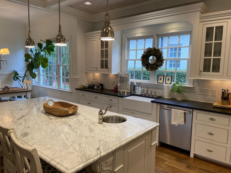 3319 Hampton Rd, Raleigh, NC 27607
