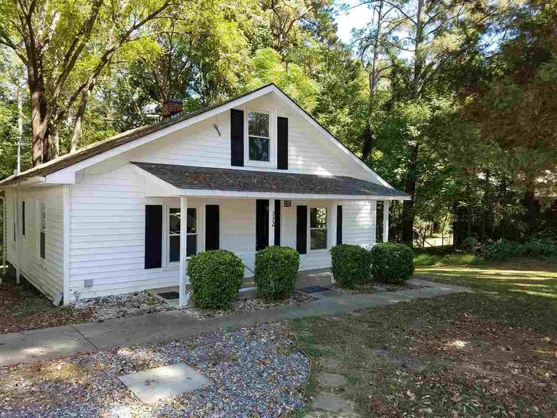 332 W Chestnut Ave, Wake Forest, NC 27587