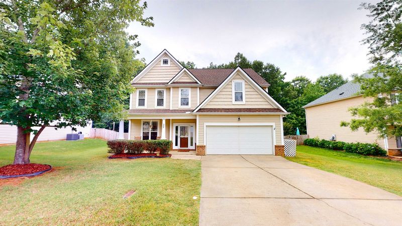 332 Collinsworth Dr, Clayton, NC 27527
