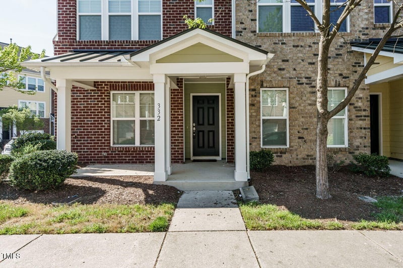 332 Dove Cottage Ln, Cary, NC 27519