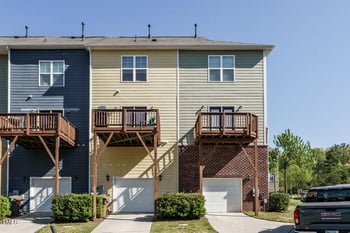 332 Dove Cottage Ln, Cary, NC 27519
