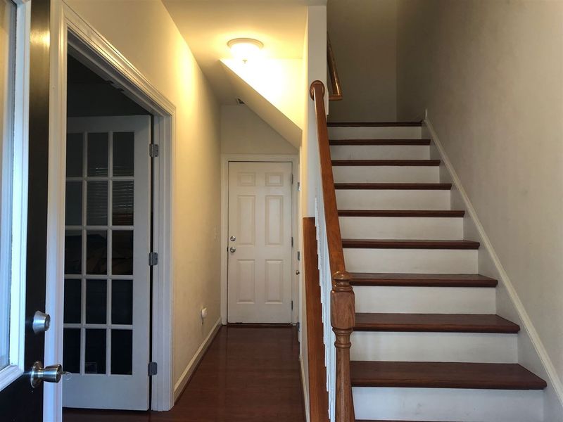 332 Kinellan Ln, Cary, NC 27519