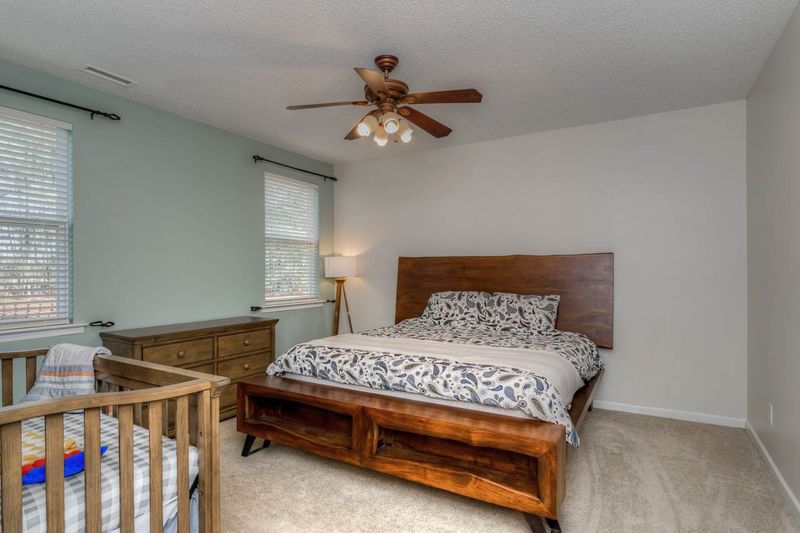 332 Northlands Dr, Cary, NC 27519