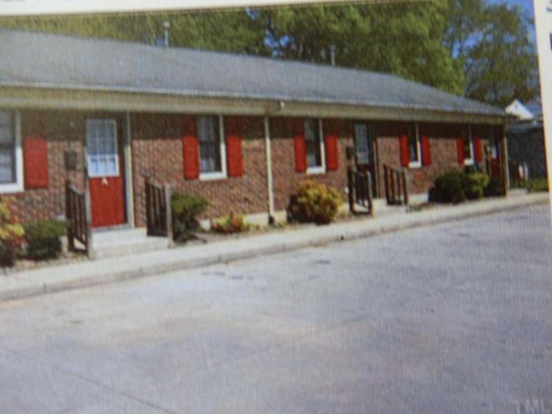 332 Thompson St, Burlington, NC 27217