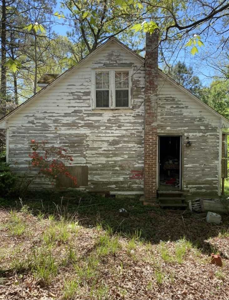 332 Wagstaff Rd, Fuquay Varina, NC 27526