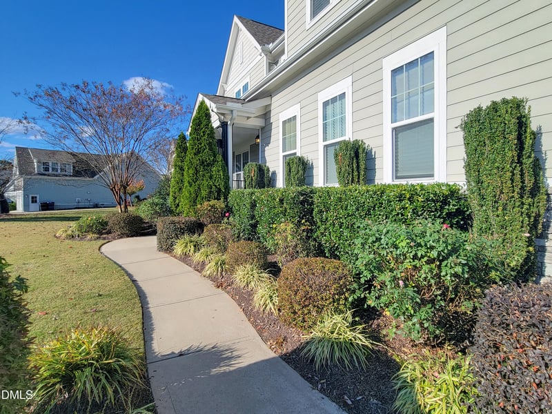 3320 Heathrowe Grove Ct, Fuquay Varina, NC 27526