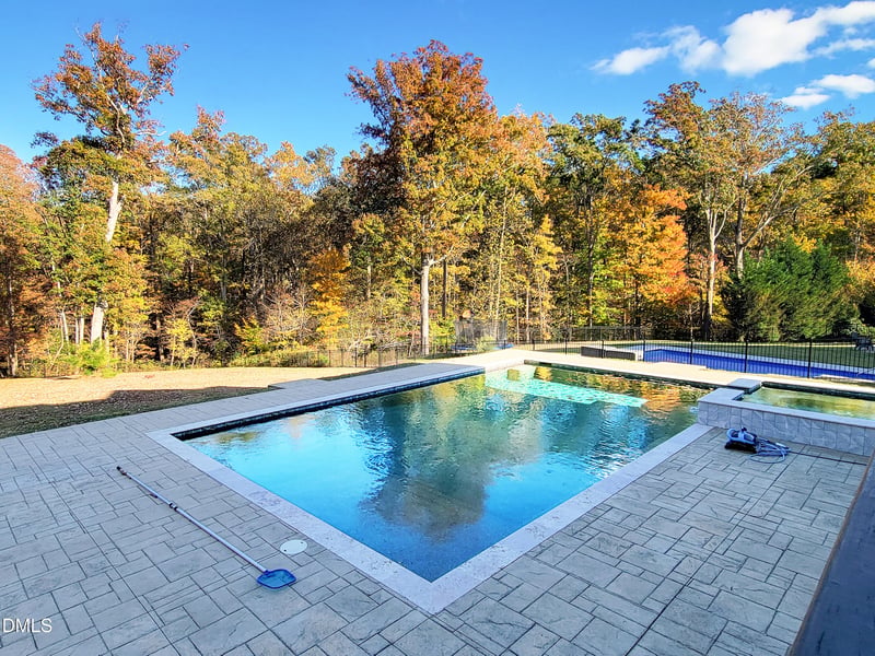 3320 Heathrowe Grove Ct, Fuquay Varina, NC 27526