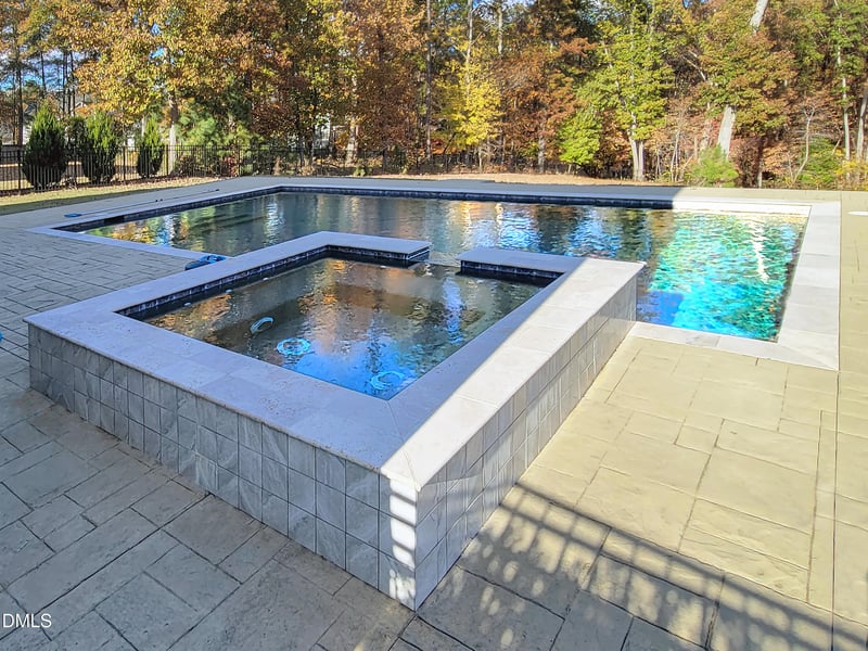 3320 Heathrowe Grove Ct, Fuquay Varina, NC 27526