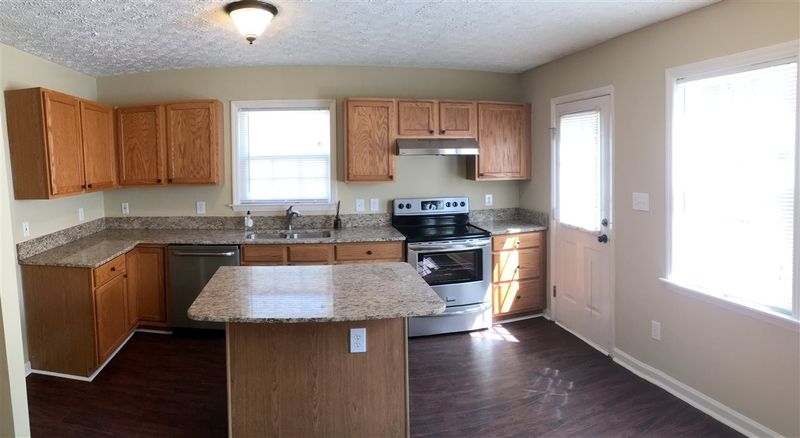 3320 Neptune Dr, Raleigh, NC 27604