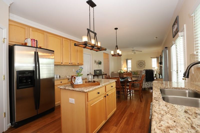 3321 Archdale Dr, Raleigh, NC 27614