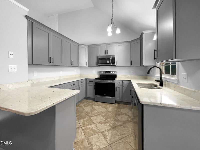 3321 Beech Bluff Ln, Raleigh, NC 27616