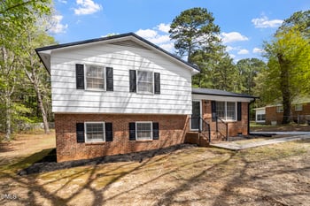 3321 Renee Dr, Sanford, NC 27332