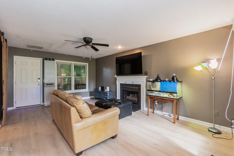 3323 Green Valley Dr, Sanford, NC 27330