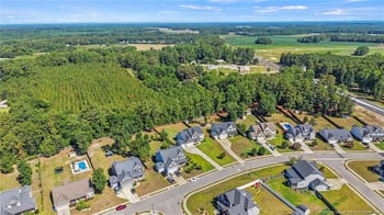 3324 Amour Dr, Fayetteville, NC 28306
